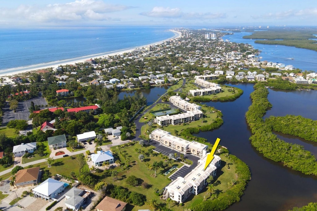 Bay Village, Fort Myers Beach Vacation Rentals condo and apartment