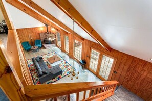 Open floorplan for your guests to gather and enjoy time together.