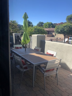 Dining area in front