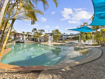 2 Bedroom Villa in Tropical Resort in Noosaville