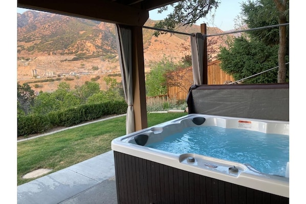 Bain à remous extérieur