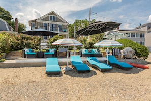 Private Beachfront lounge area