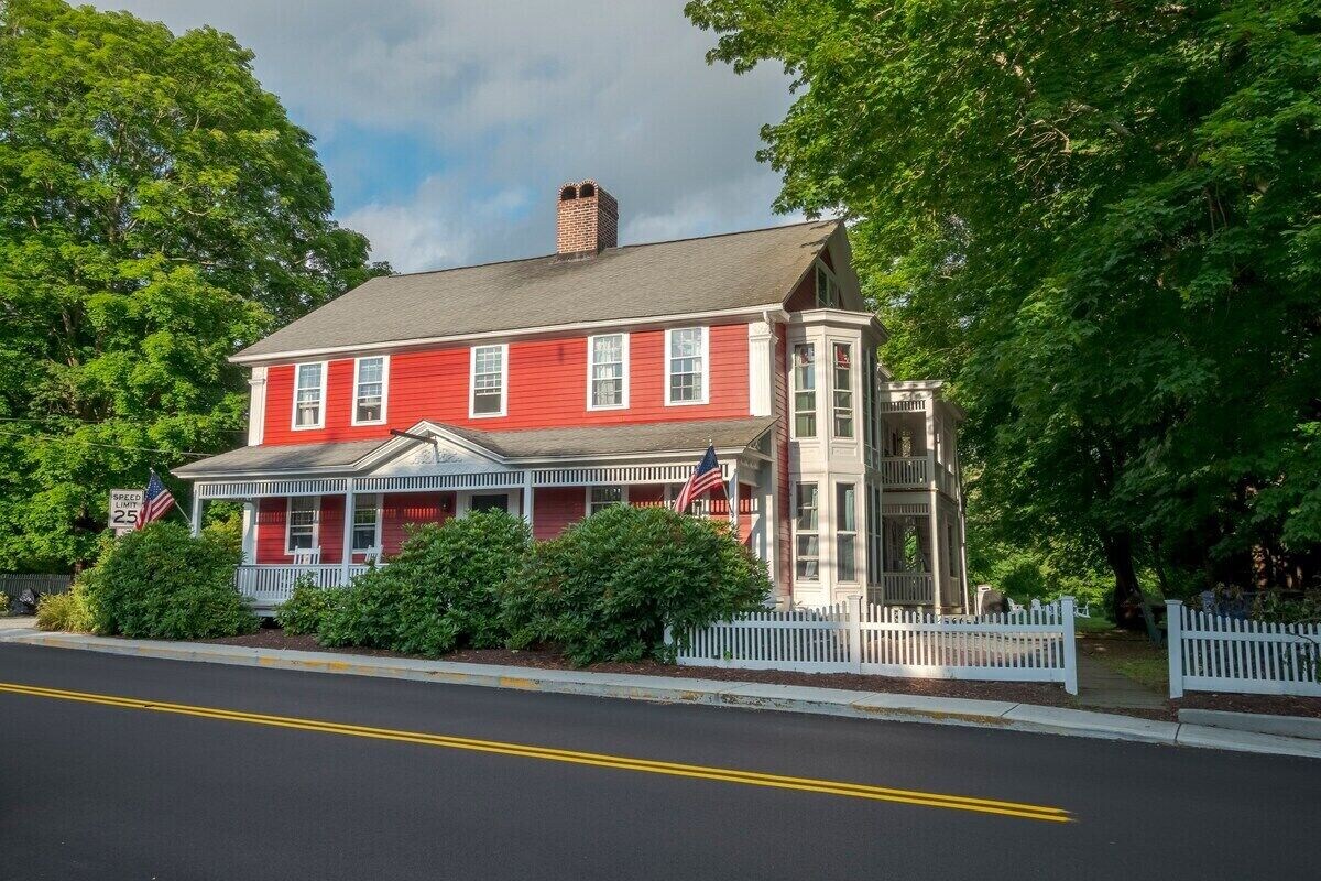 1784 Denison Home~ New England Nautical Inspiration~ Welcome to Warm Hospitality