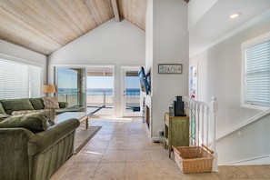 Upstairs living room facing the beach