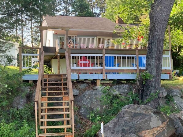 Cottage & large deck facing the beautiful Golden Lake!