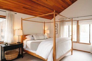 Master with king bed