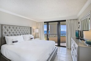 20-Edgewater-1500-Master-Bed