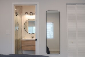 Modern bathroom