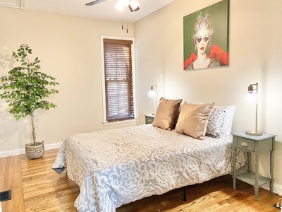 Ultra Luxury Oregon District | 6th St | King Bed