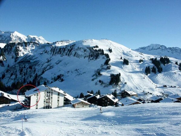 Chalet, directly on the side of the slopes