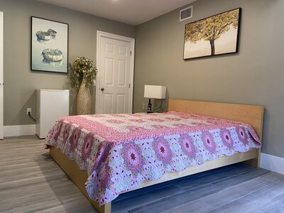 Sweet Private Room like at Home, Fountain Valley, CA   