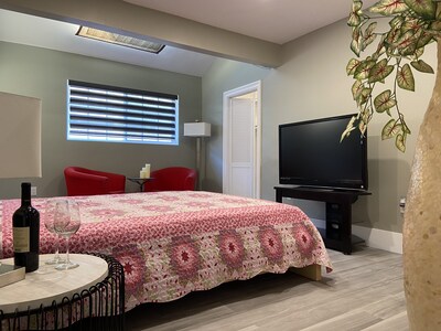 Sweet Private Room like at Home, Fountain Valley, CA   