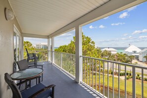 Corner Balcony with Gulf Views!