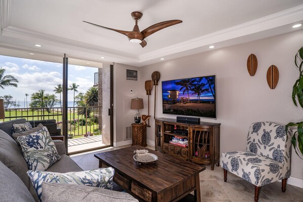 Stylish condo with direct ocean views