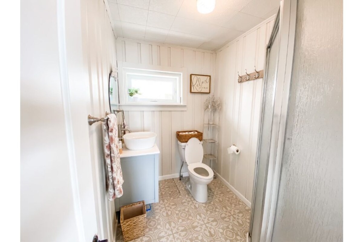 Charming cottage on Conesus Lake
