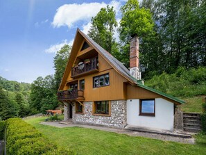 Plante, Ciel, Nuage, Fenêtre, Bâtiment, Arbre, Paysage Naturel, Lot Terre, Maison, Bois