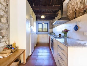 Cabinetry, Property, Furniture, Countertop, Kitchen, Wood, Interior Design, Tap, Building, Drawer