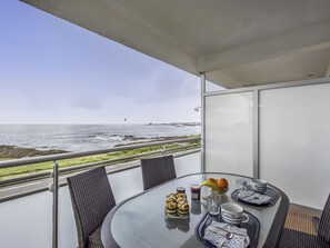 Eigentum, Zimmer, Die Architektur, Interior Design, Haus, Balkon, Grundeigentum, Tabelle, Gebäude, Möbel