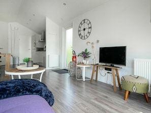 Pièce, Meubles, Blanc, Design Intérieur, Propriété, Sol, Salon, Mur, Parquet, Bâtiment