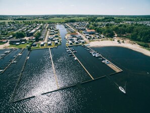 Water, Watervoorraden, Lucht, Boot, Watercraft, Fabriek, Zwemwater, Kust En Oceanic Landvormen, Stedelijk Ontwerp, Toren