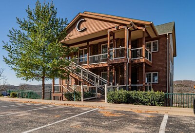 Penthouse Condo - C5 Table Rock Lake/Mounitan Views