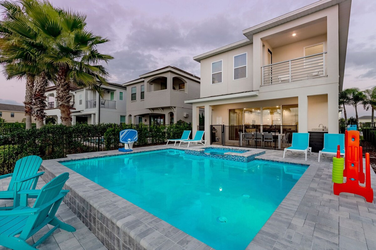 Signature Golden Villa | West-Facing Private Pool, Custom-Built Kids Bedrooms, Luxury Throughout