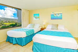 Bedroom with 1 queen and 1 full size beds