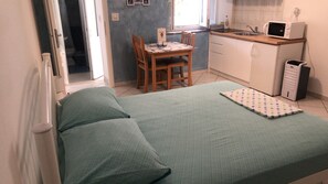 Villa Bona Dubrovnik; Queen size bed