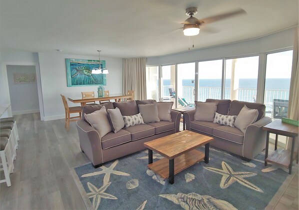 Living Room
Full size sleeper sofa with upgraded Gel Mattress

Loveseat