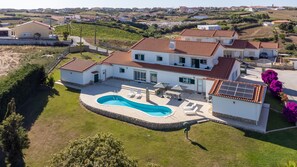 The Villa in full view: it's all yours to enjoy your time in Portugal!