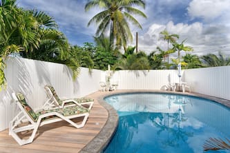 Big Price Drop! Spectacular Charming🍍Remodeled Hawaiian Home in White Sands Area🤿 Hale NaniLoa