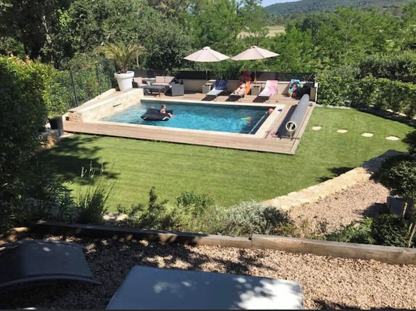 espace piscine chauffée plein sud