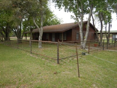 The Ranch House / 110 Acres 