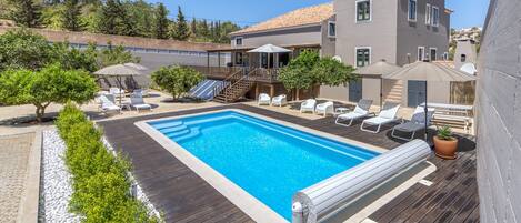 Garden with pool and terrace