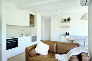 Open plan living, kitchen and dining