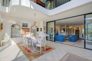 Living and dining room