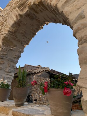 vue du patio sur le village