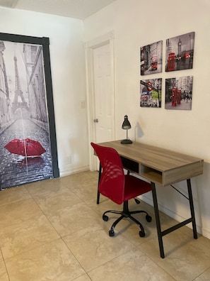 Work station
