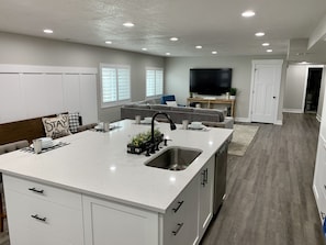 Kitchen and livingroom area.