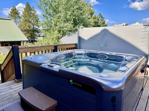 Hot tub on deck