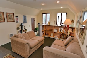 Sitting room at top of entrance stairwell