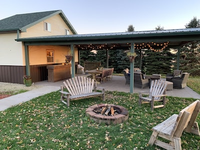 Farm Stay at the Bungalow - Heart and Soil Ridge