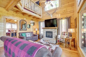 Living Room | TV w/ Roku Streaming | Free WiFi