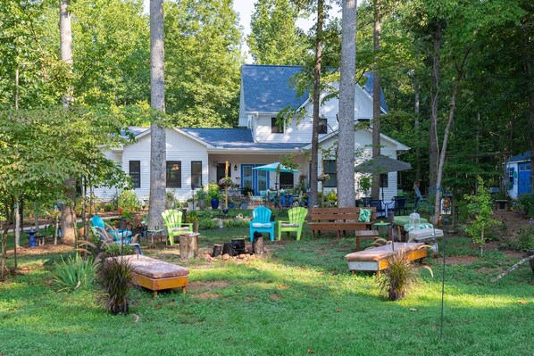 Charlottesville Vacation Rental | 1BR | 1.5BA | 900 Sq Ft