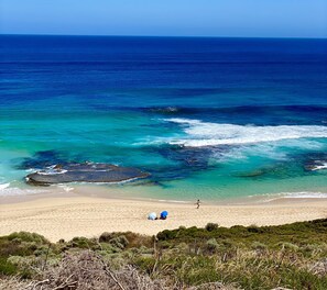 Shallows, Yallingup 9.6km or 9min 🚗 