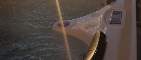 屋外スパ浴槽