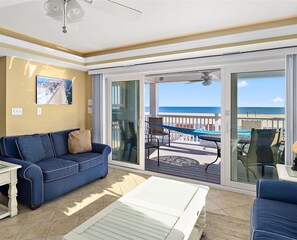 Living area at Ocean City Boardwalk Suites S-1