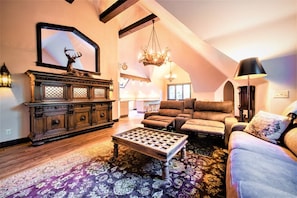 The grand room in the Castle Gatehouse