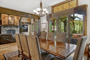 large main dining with seating for 10