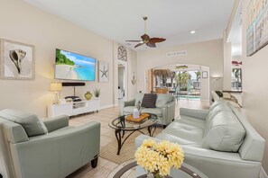 Living Room | Smart TV | Free WiFi